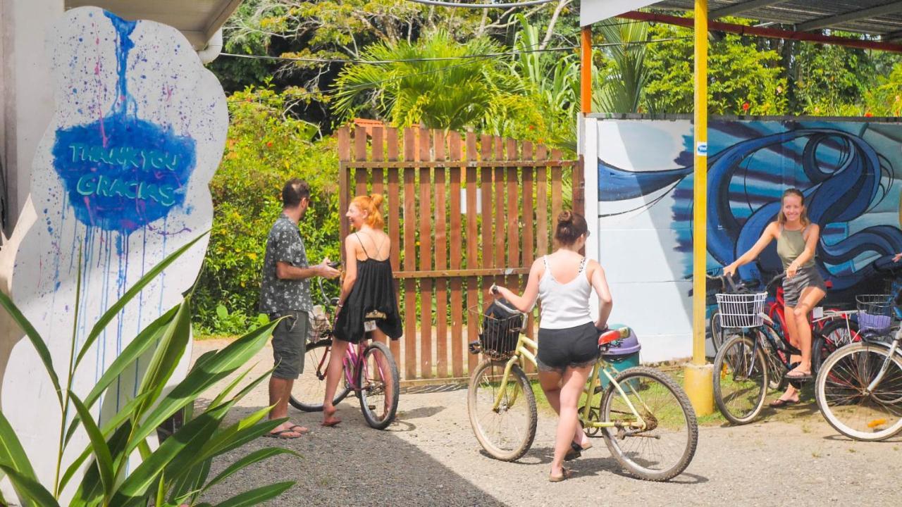 Kalunay Hostel Puerto Viejo de Talamanca Eksteriør bilde