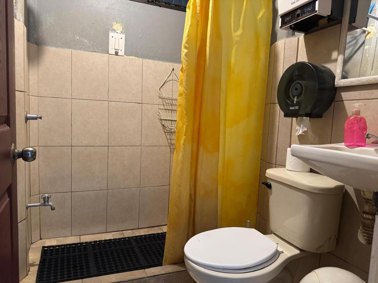 Kalunay Hostel Puerto Viejo de Talamanca Eksteriør bilde