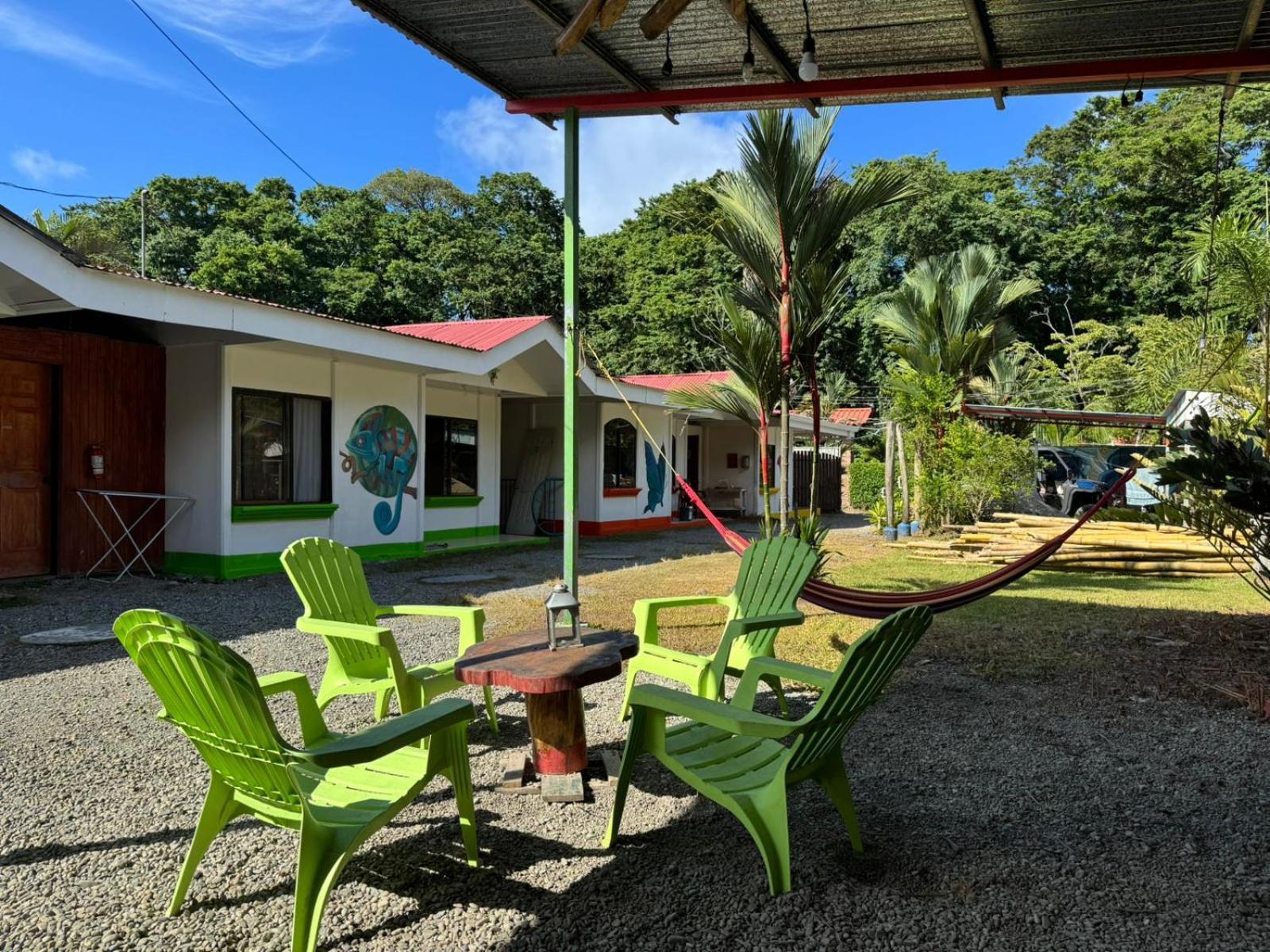 Kalunay Hostel Puerto Viejo de Talamanca Eksteriør bilde