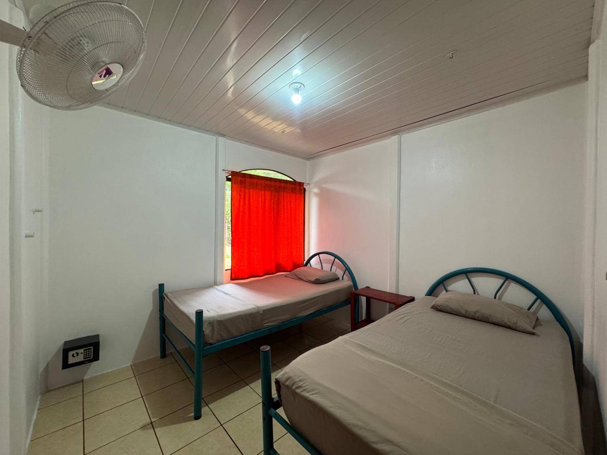 Kalunay Hostel Puerto Viejo de Talamanca Eksteriør bilde